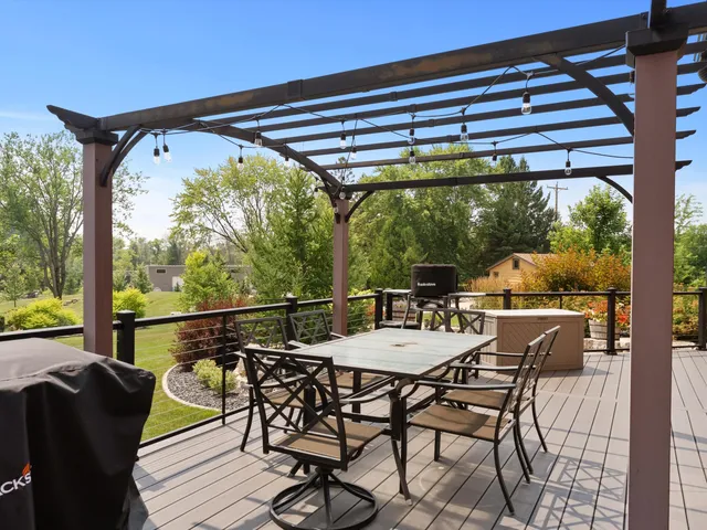 $1,999,000 | 2423 County Highway, Manitowoc, WI 54220