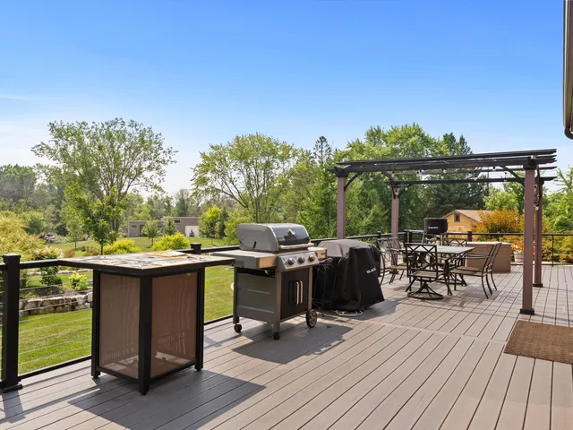 $1,999,000 | 2423 County Highway, Manitowoc, WI 54220