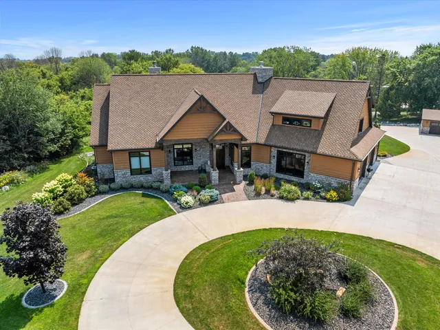 $1,999,000 | 2423 County Highway, Manitowoc, WI 54220