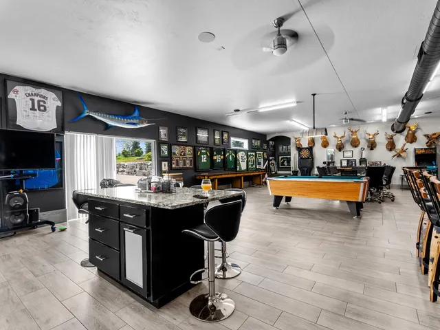 $1,999,000 | 2423 County Highway, Manitowoc, WI 54220