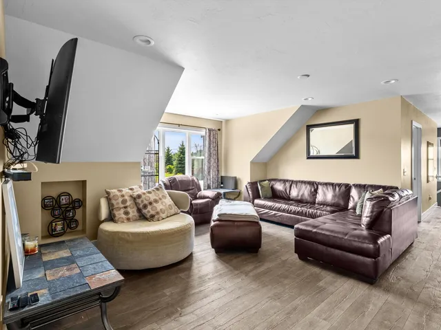 $1,999,000 | 2423 County Highway, Manitowoc, WI 54220