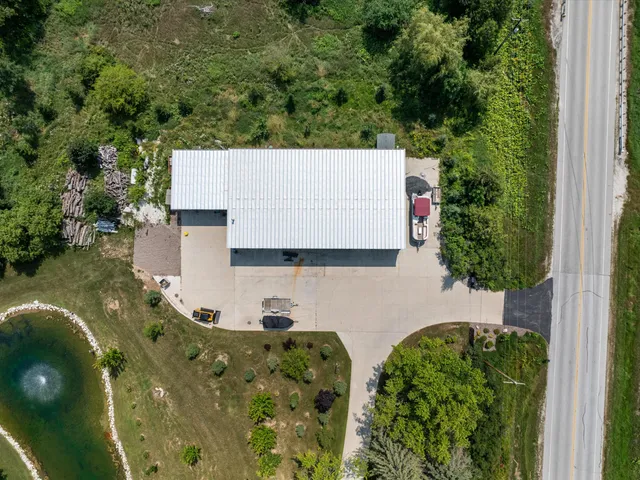 $1,999,000 | 2423 County Highway, Manitowoc, WI 54220
