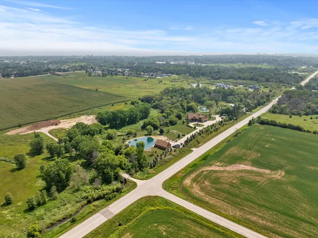 $1,999,000 | 2423 County Highway, Manitowoc, WI 54220