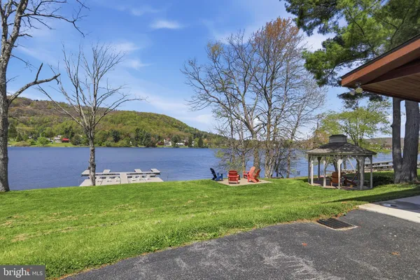 $685,000 | 38 Lakeside Vlg Lane, McHenry, MD 21541