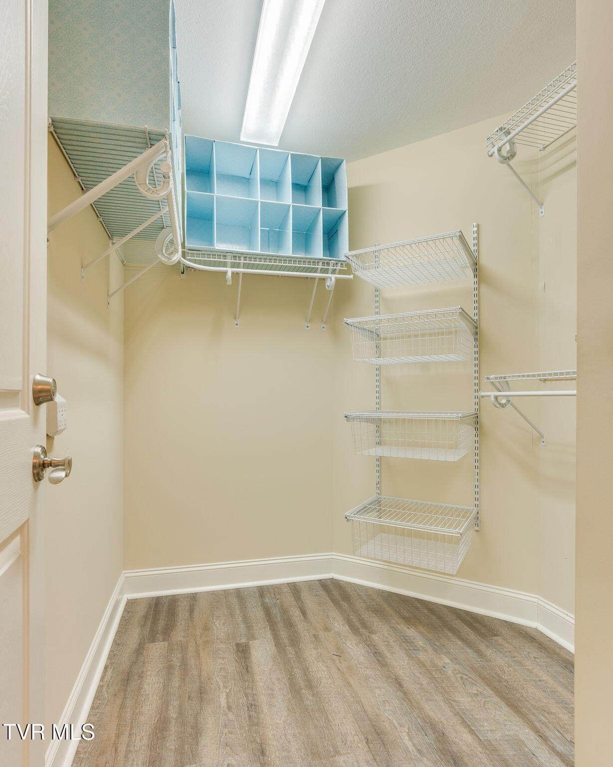 1620 Hatterdale Farm Road, Unit 1620 Blountville, TN 37617 - Photo 22 of 38 Primary Closet