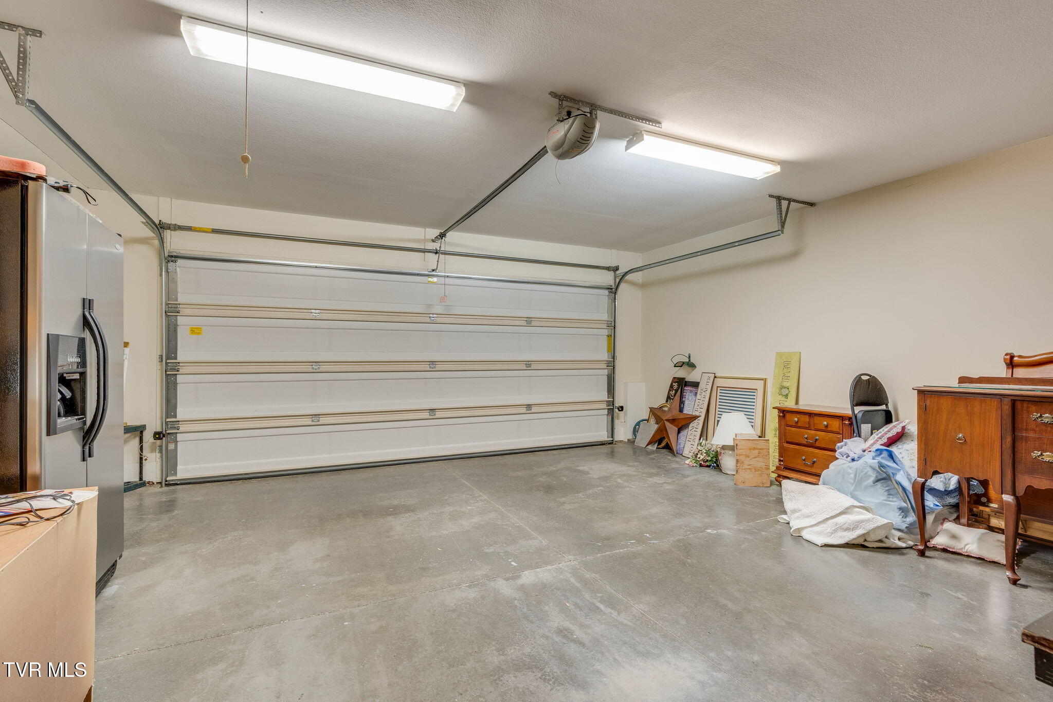 1620 Hatterdale Farm Road, Unit 1620 Blountville, TN 37617 - Photo 29 of 38 2 car garage