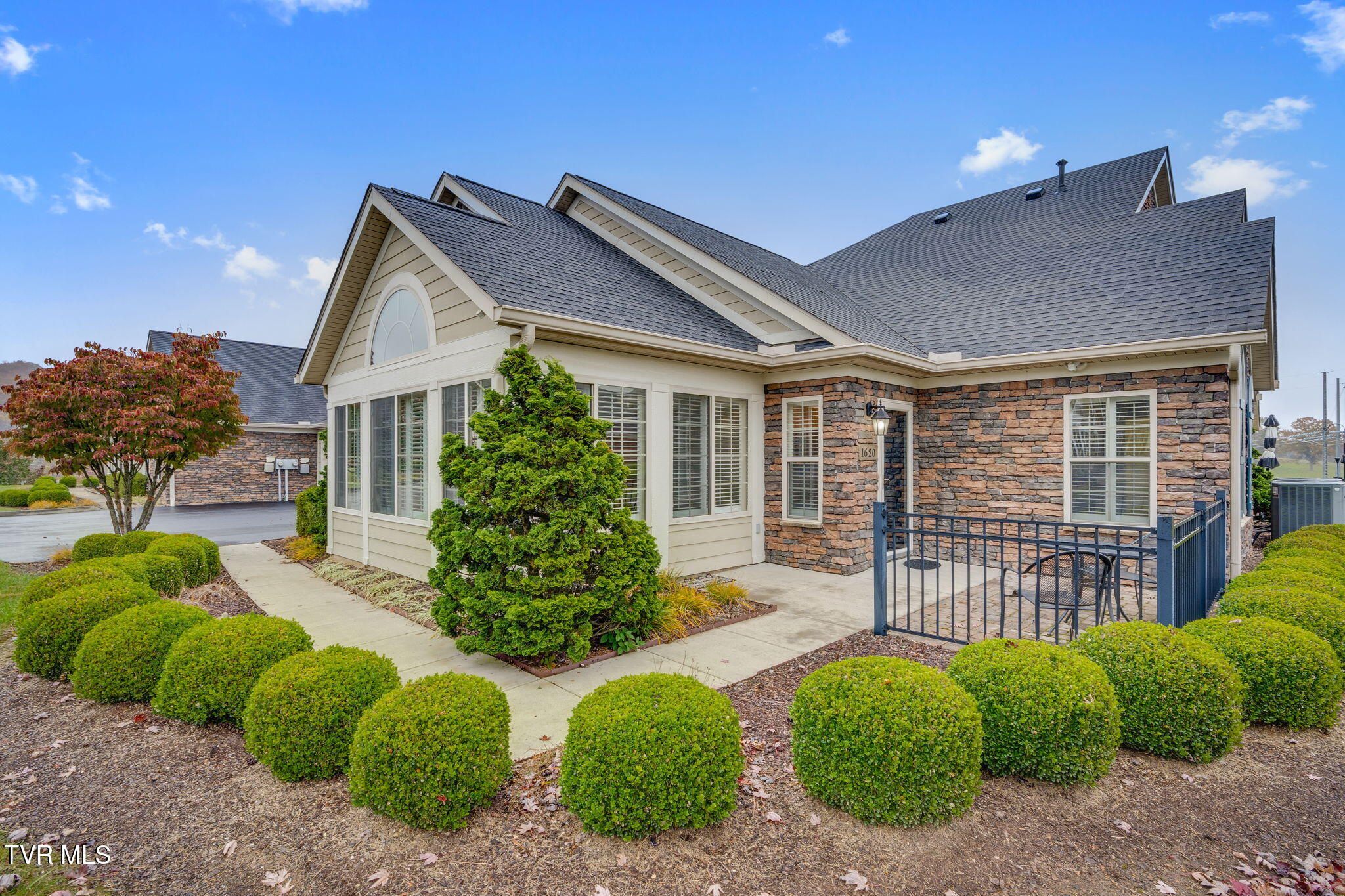 1620 Hatterdale Farm Road, Unit 1620 Blountville, TN 37617 - Photo 4 of 38 Lovely Landscaping