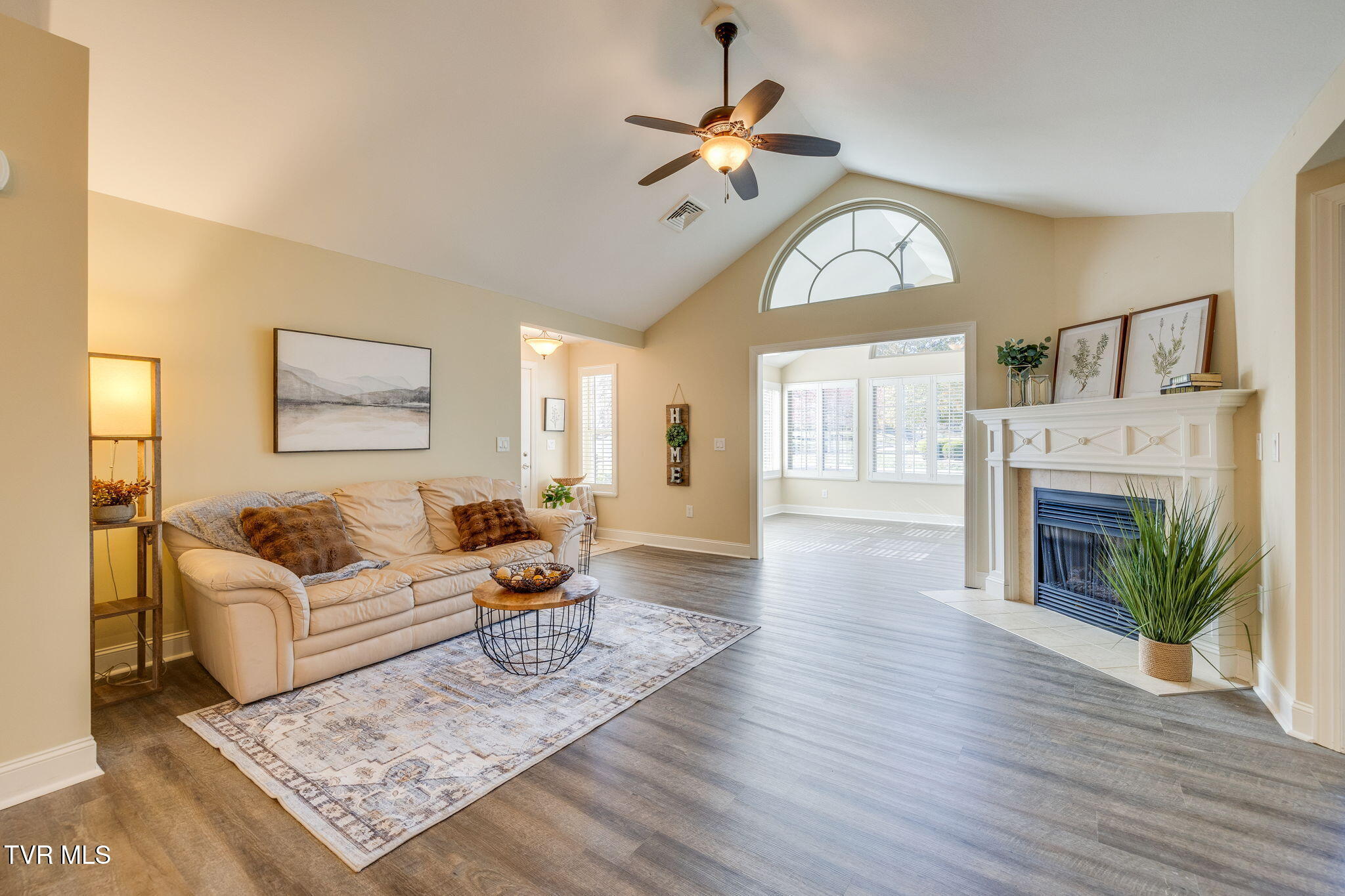1620 Hatterdale Farm Road, Unit 1620 Blountville, TN 37617 - Photo 8 of 38 Living Room with Gas Fireplace