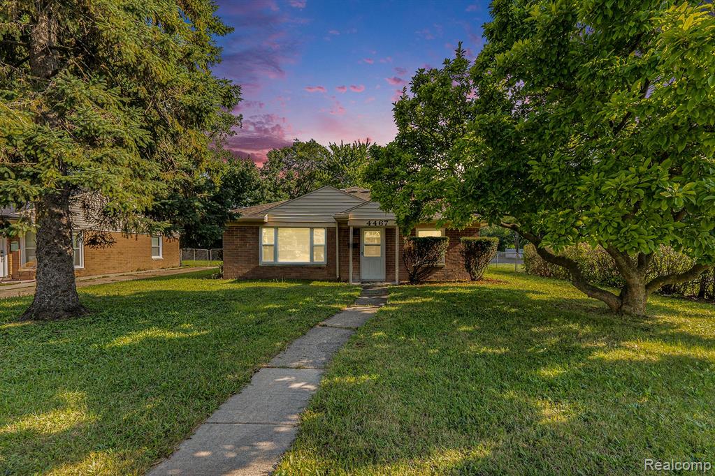 4467 West 14 Mile Road Royal Oak, MI 48073 - Photo 4 of 21