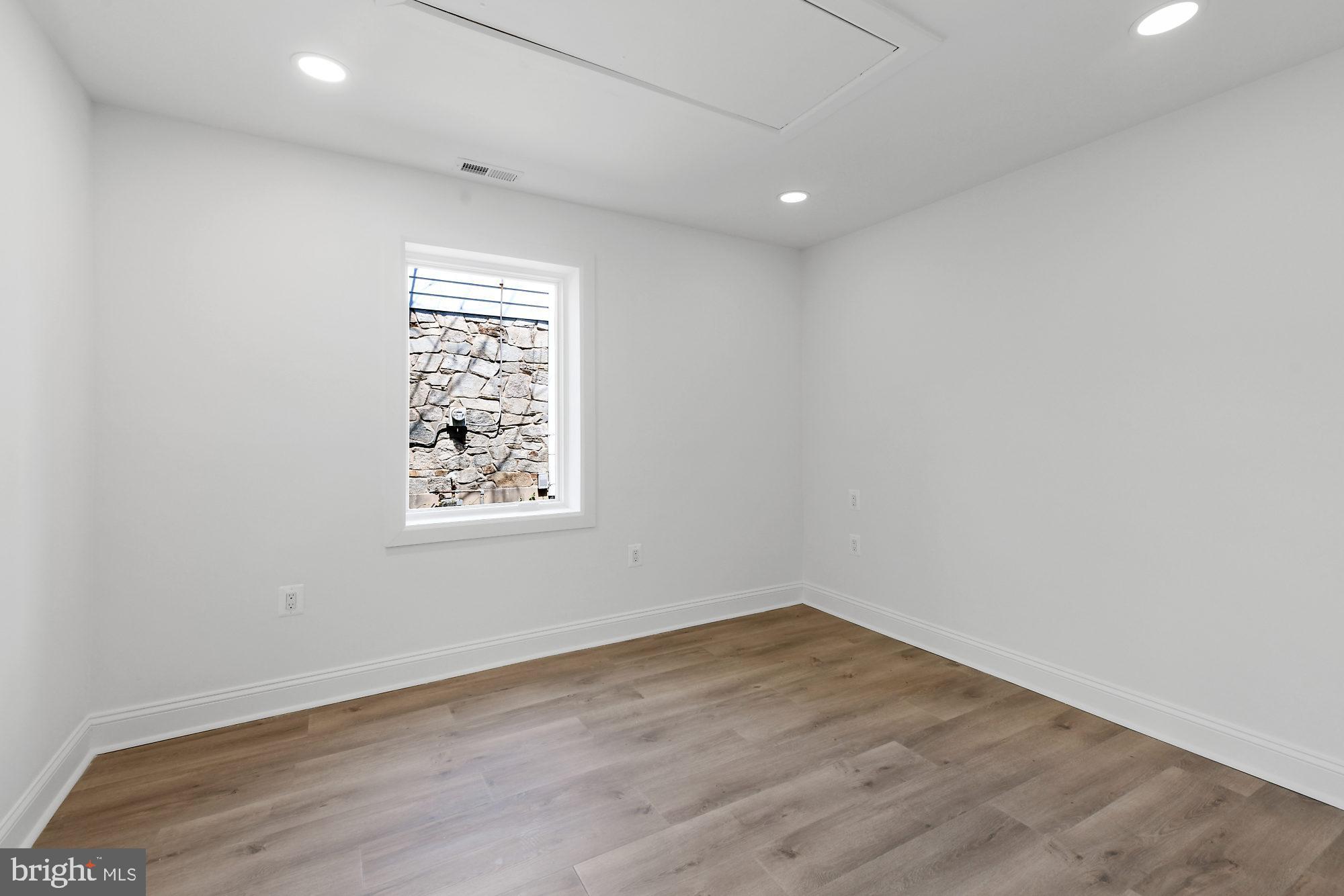 702 Greenwood Road Baltimore, MD 21208 - Photo 15 of 29 Gallery Image 15