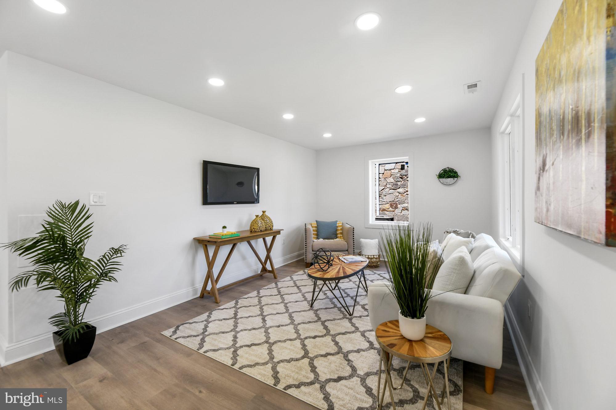 702 Greenwood Road Baltimore, MD 21208 - Photo 22 of 29 Gallery Image 22