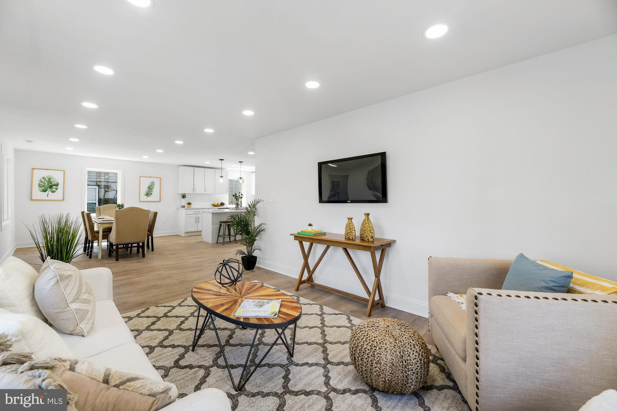 702 Greenwood Road Baltimore, MD 21208 - Photo 4 of 29 Gallery Image 4