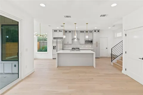 $669,000 | 3321 Hemlock Avenue, Unit 2, Austin, TX 78722