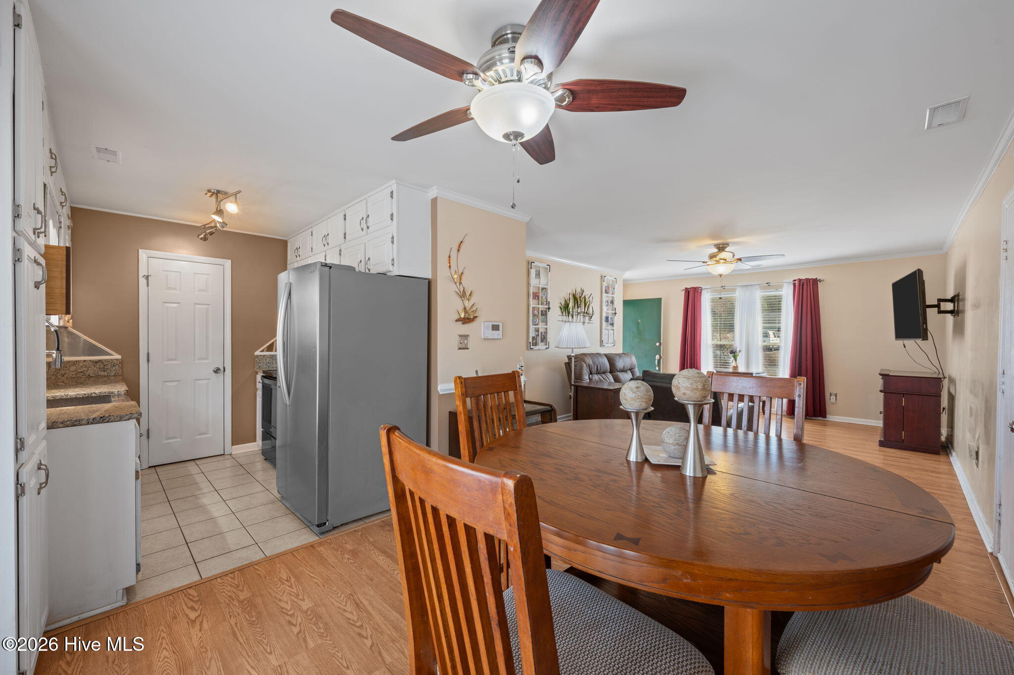 502 Tall Pine Road Havelock, NC 28532 - Photo 8 of 45 26-web-or-mls-DSC_2612