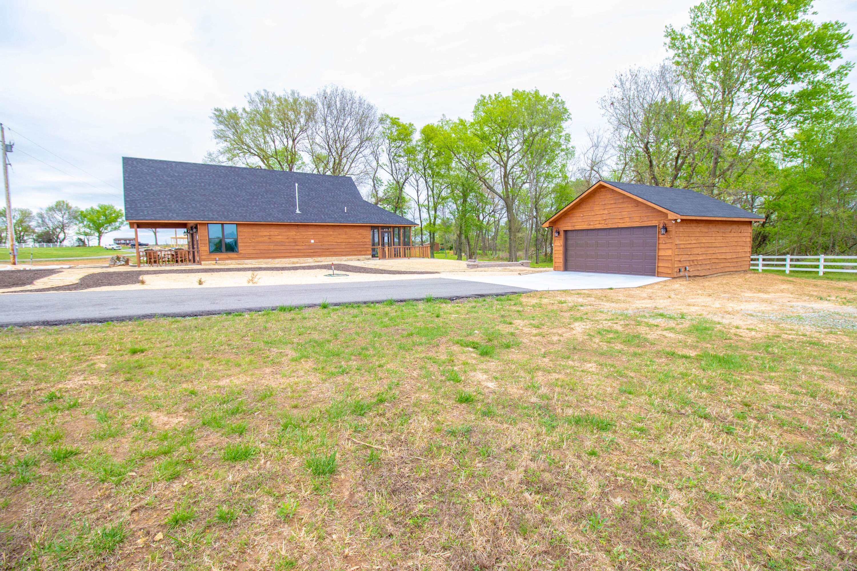 25438 South 663 Road Grove, OK 74344 - Photo 2 of 36 Gallery Image 2