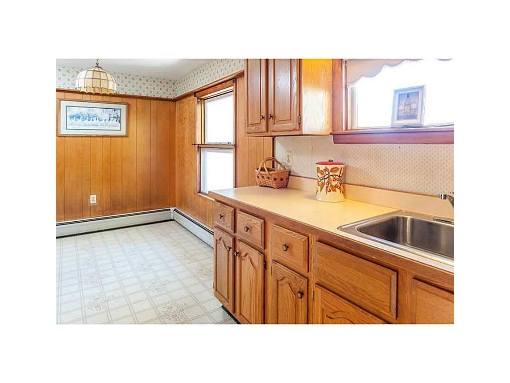 58 Oneida Street Pawtucket, RI 02860 - Photo 6 of 23 Gallery Image 6