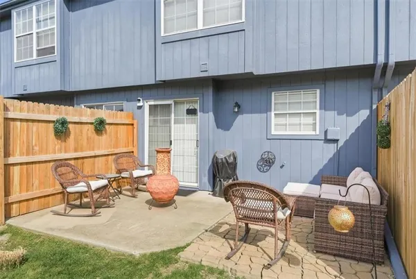 $220,000 | 5568 Northwest Moonlight Meadow Drive, Lee's Summit, MO 64064