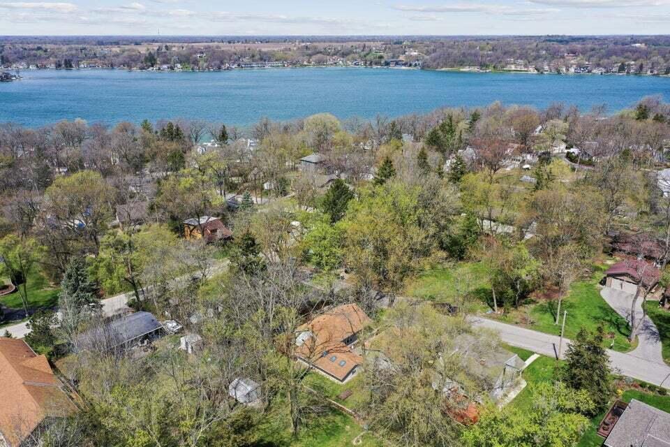 509 Sunset Road Twin Lakes, WI 53181 - Photo 5 of 34 Aerial 2