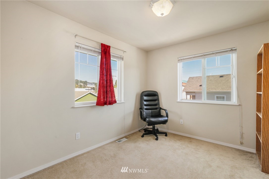 502 South Tobin Street Renton, WA 98057 - Photo 16 of 23