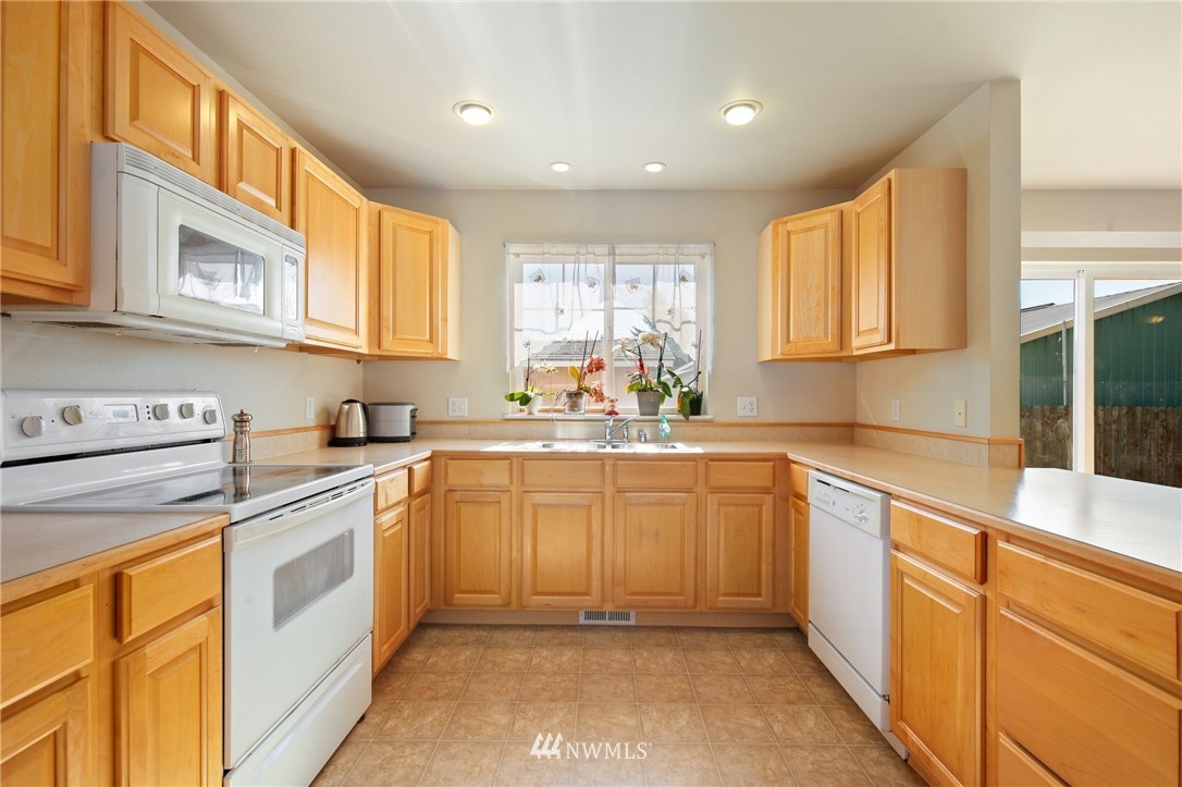 502 South Tobin Street Renton, WA 98057 - Photo 10 of 23