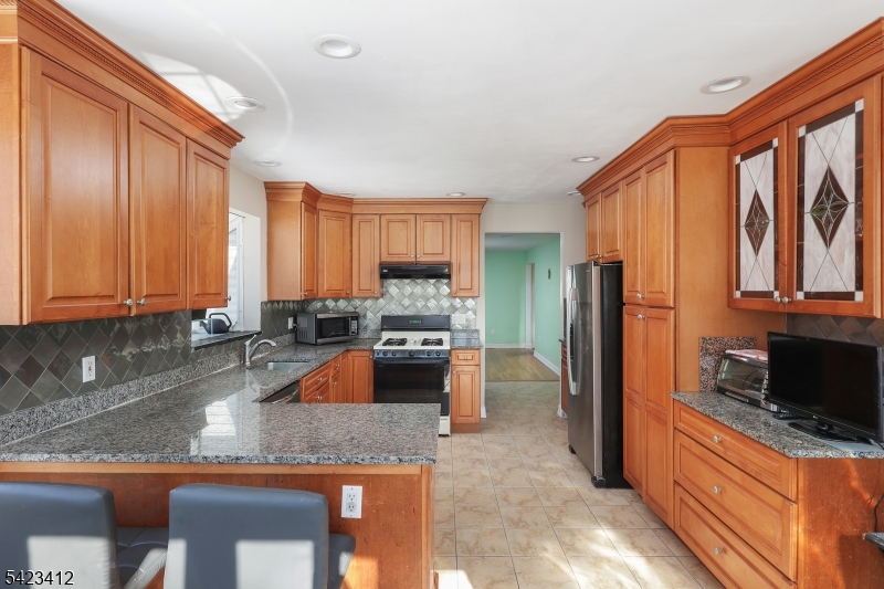 1617 Westover Road Linden, NJ 07036 - Photo 12 of 22