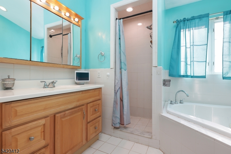 1617 Westover Road Linden, NJ 07036 - Photo 22 of 22