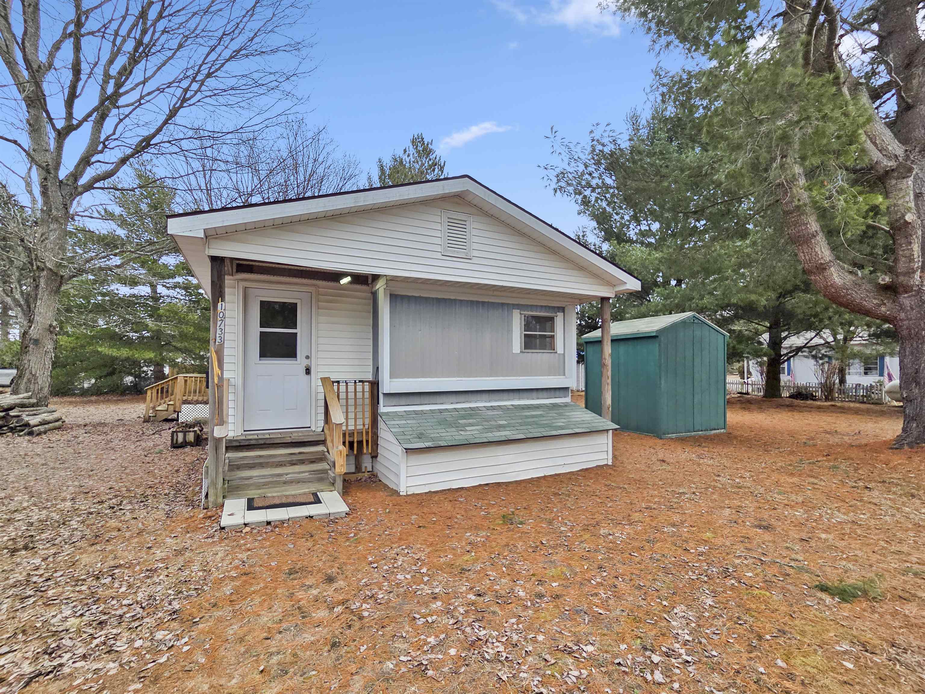 10733 Freeman Road Mesick, MI 49668 - Photo 1 of 28