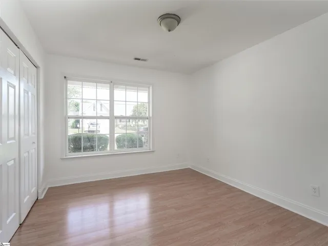 $329,900 | 21 Whitethorn Lane, Greenville, SC 29607