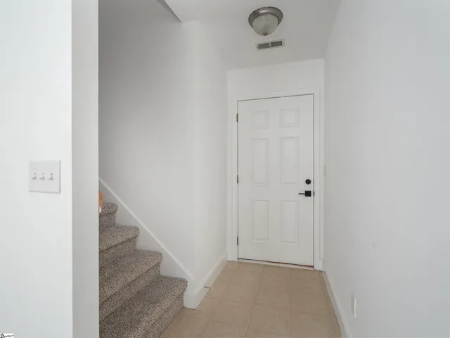 $329,900 | 21 Whitethorn Lane, Greenville, SC 29607