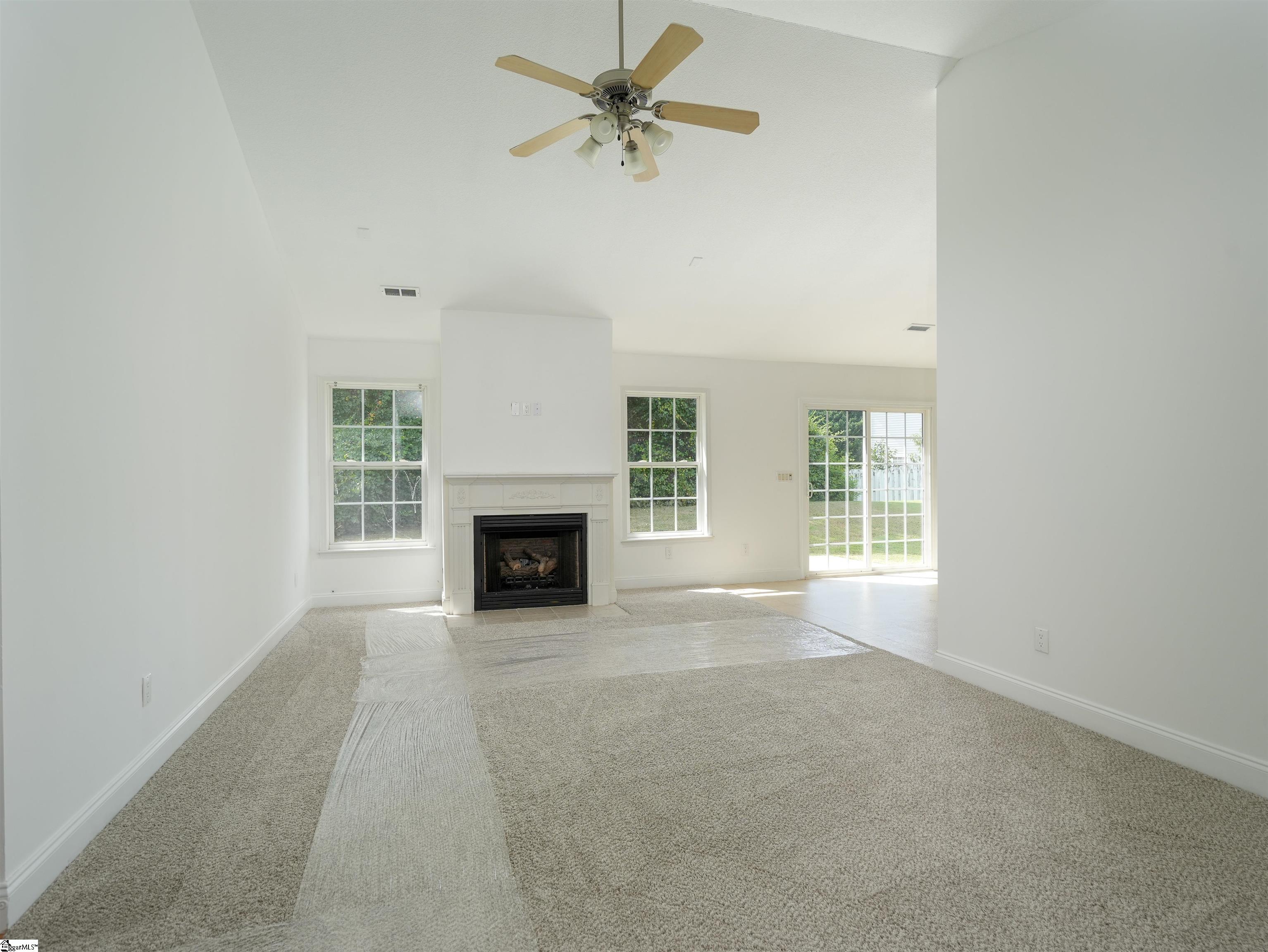 21 Whitethorn Lane Greenville, SC 29607 - Photo 5 of 18