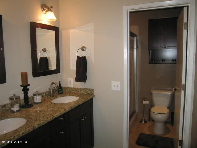 5615 South Outrigger Road Tempe, AZ 85283 - Photo 8 of 13 19