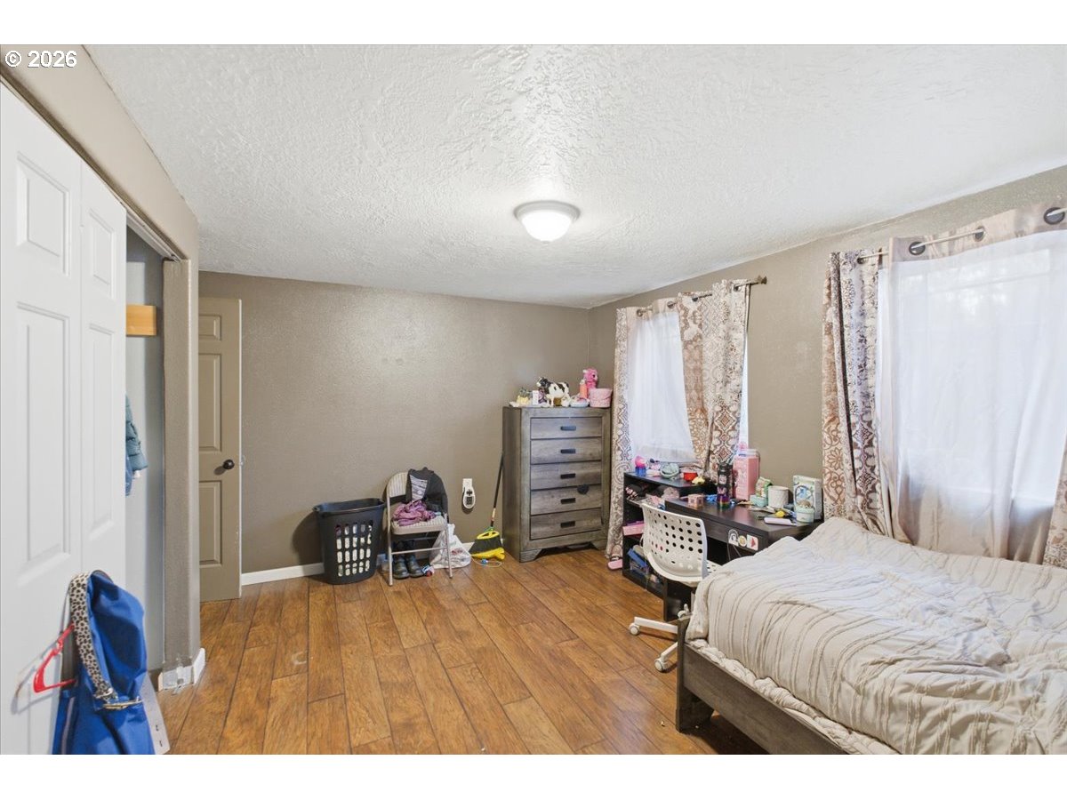 42801 Island Inn Drive Lebanon, OR 97355 - Photo 19 of 34