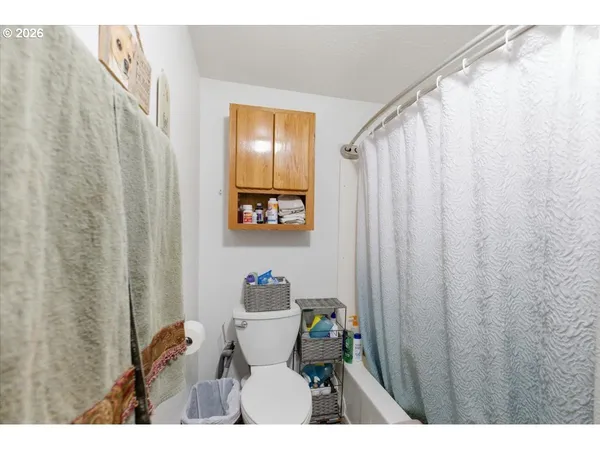 $875,000 | 42801 Island Inn Drive, Lebanon, OR 97355