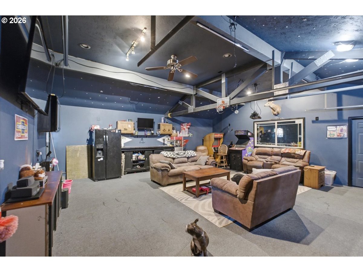 42801 Island Inn Drive Lebanon, OR 97355 - Photo 25 of 34