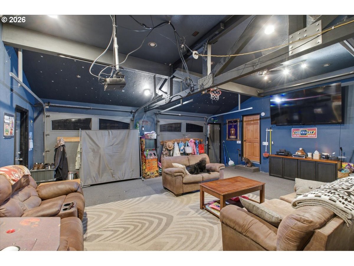 42801 Island Inn Drive Lebanon, OR 97355 - Photo 26 of 34