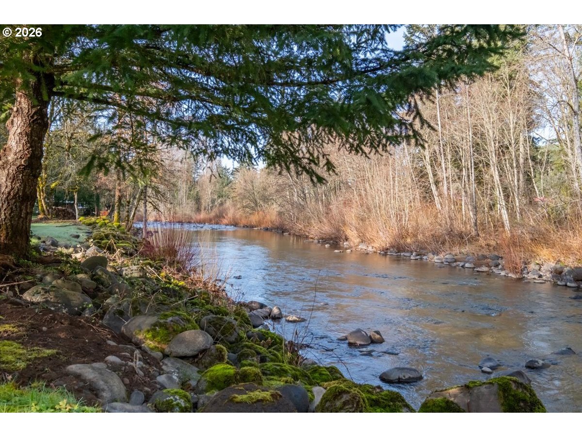42801 Island Inn Drive Lebanon, OR 97355 - Photo 31 of 34