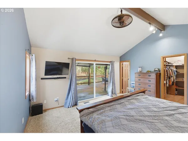 $875,000 | 42801 Island Inn Drive, Lebanon, OR 97355