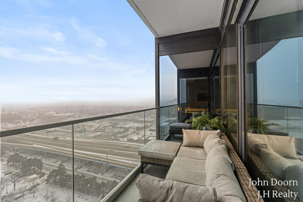 335 Bridge Street Northwest, Unit 1804 Grand Rapids, MI 49504 - Photo 12 of 44 335-NW-BRIDGE_007