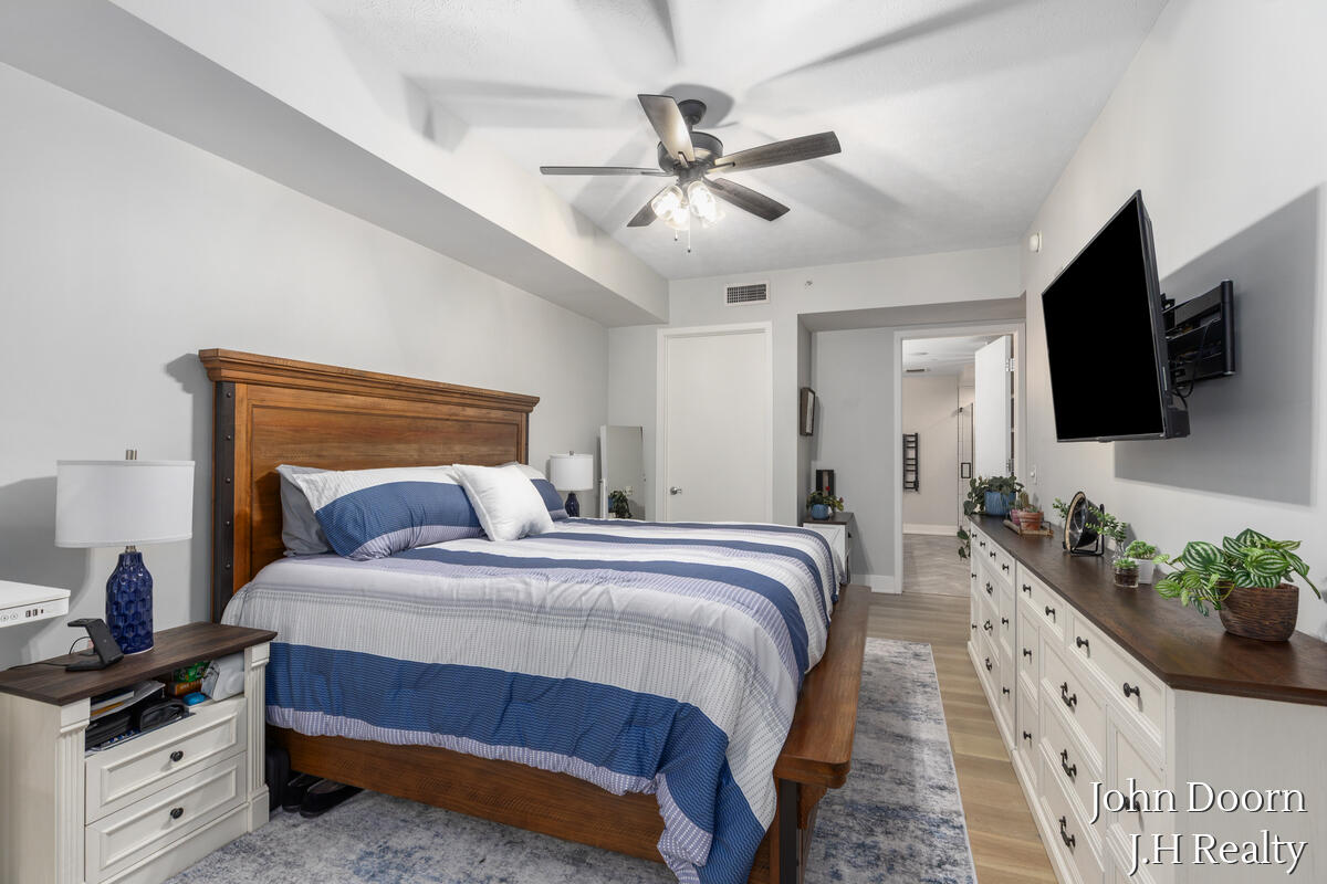 335 Bridge Street Northwest, Unit 1804 Grand Rapids, MI 49504 - Photo 19 of 44 335-NW-BRIDGE_018