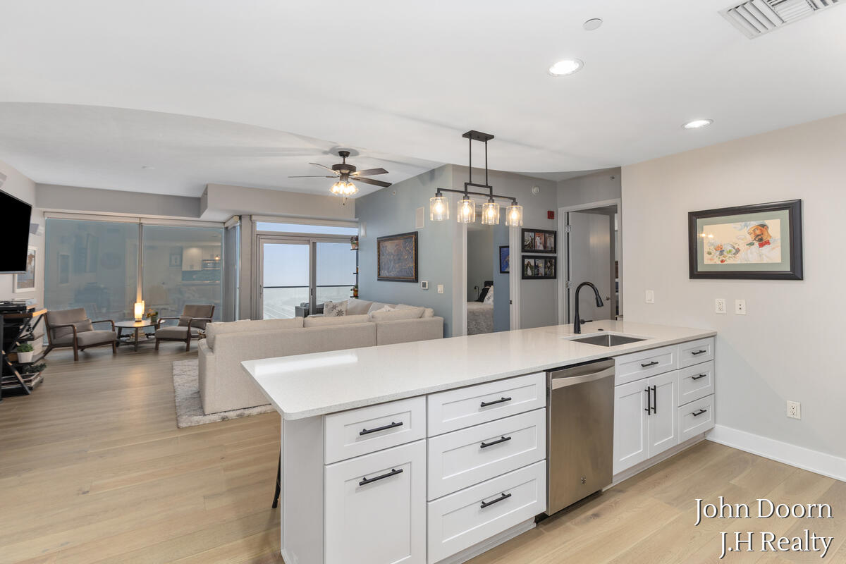 335 Bridge Street Northwest, Unit 1804 Grand Rapids, MI 49504 - Photo 2 of 44 335-NW-BRIDGE_013