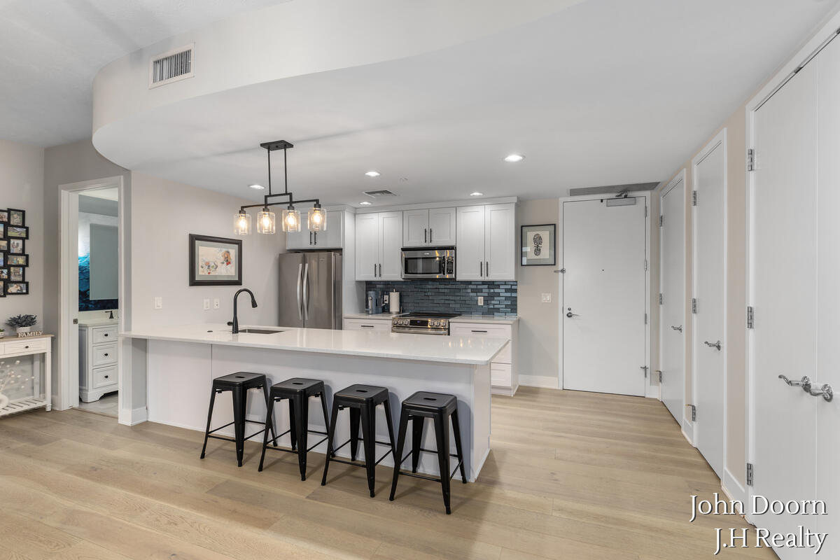 335 Bridge Street Northwest, Unit 1804 Grand Rapids, MI 49504 - Photo 5 of 44 335-NW-BRIDGE_010