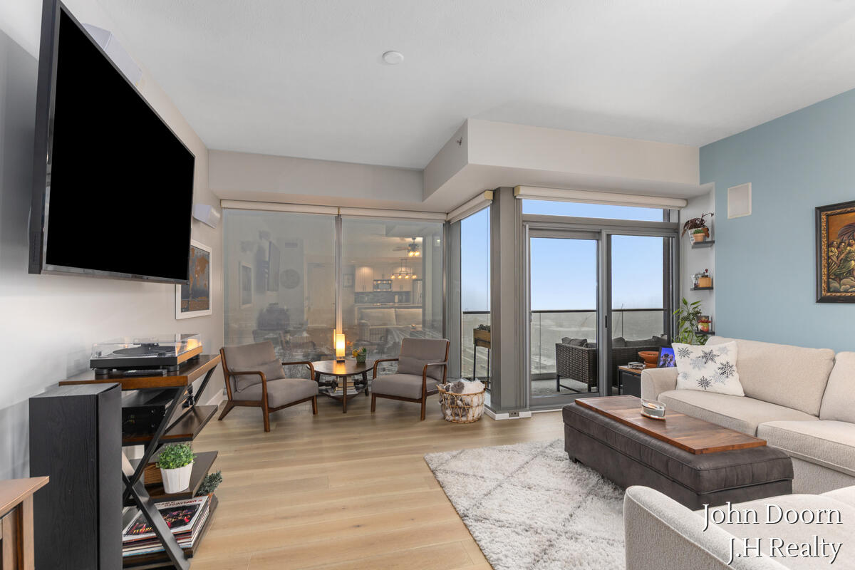 335 Bridge Street Northwest, Unit 1804 Grand Rapids, MI 49504 - Photo 7 of 44 335-NW-BRIDGE_002