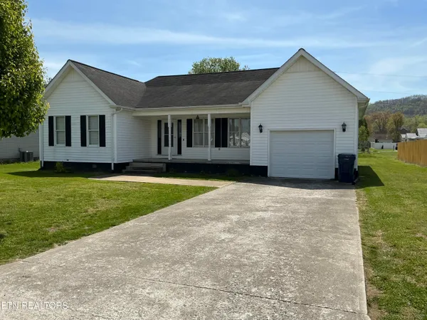 $249,900 | 907 West Doncaster Avenue, Middlesboro, KY 40965