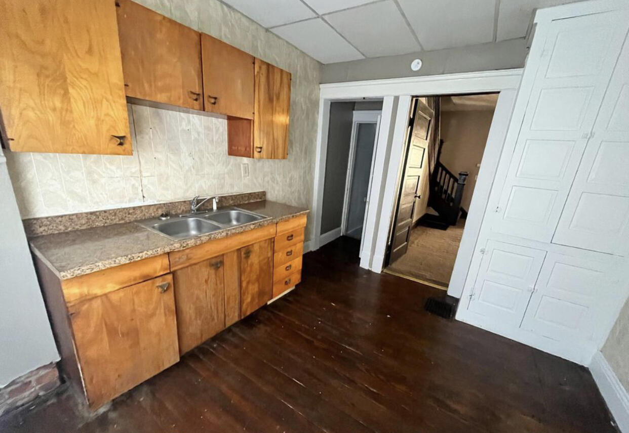 815 North Murray Street Springfield, OH 45503 - Photo 8 of 26
