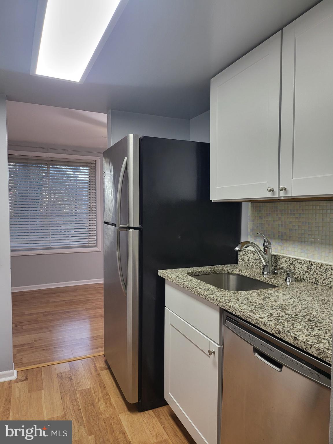 6556 Frietchie Row Columbia, MD 21045 - Photo 12 of 21 Kitchen view