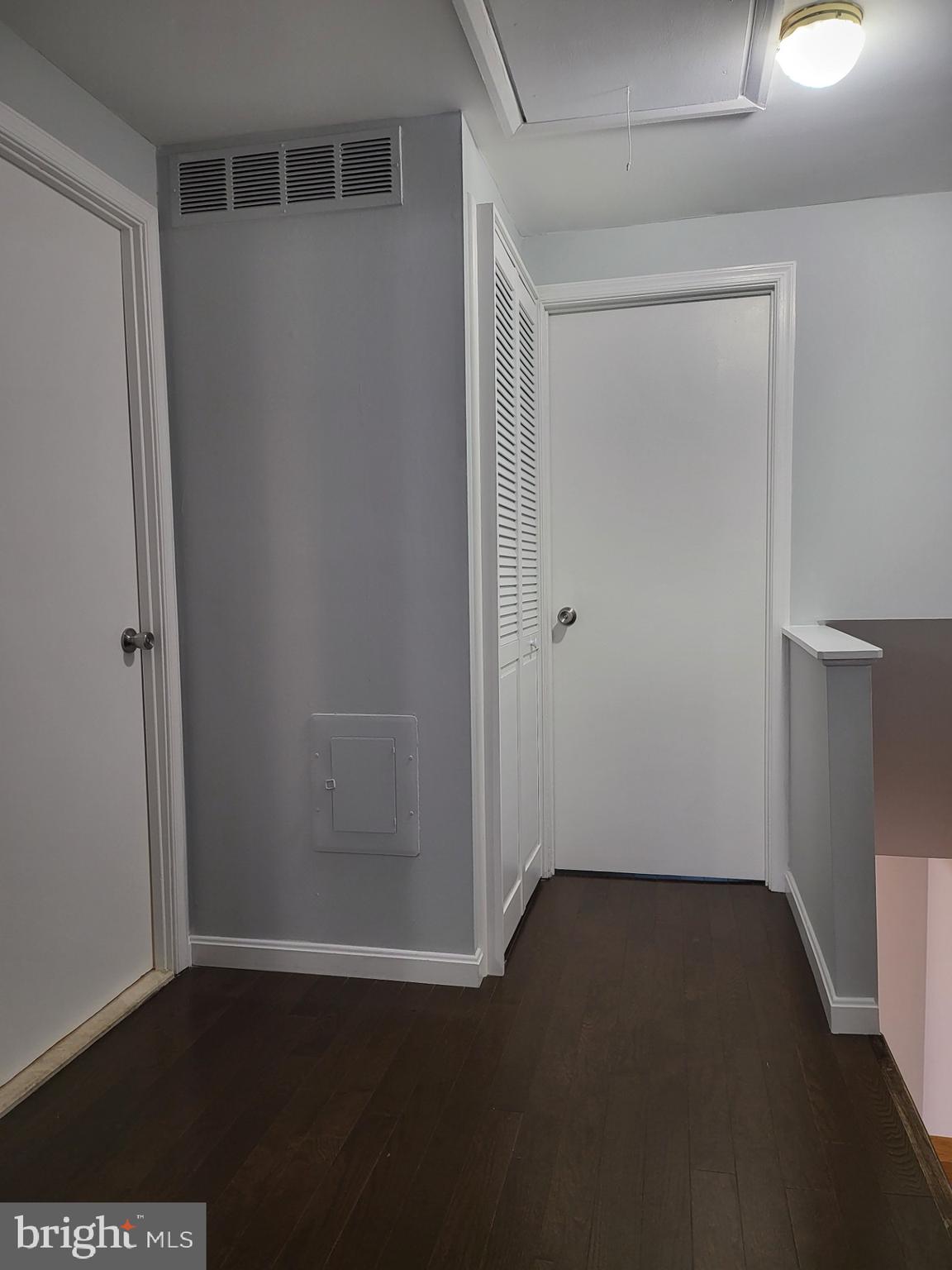 6556 Frietchie Row Columbia, MD 21045 - Photo 18 of 21 Hallway view