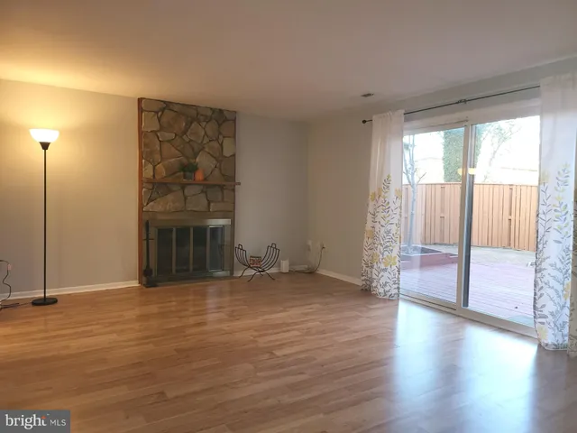 $350,000 | 6556 Frietchie Row, Columbia, MD 21045