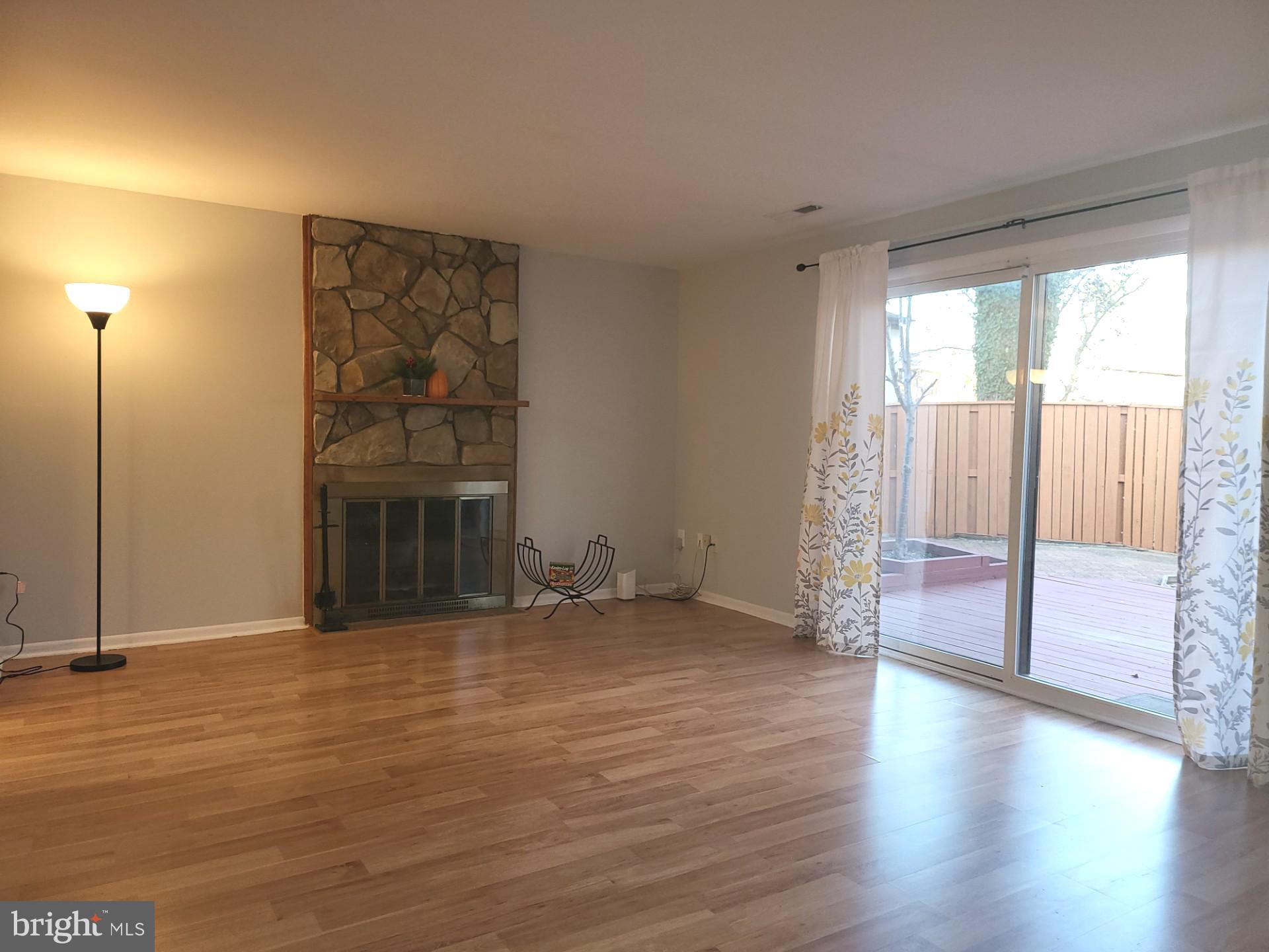 6556 Frietchie Row Columbia, MD 21045 - Photo 5 of 21 Living room view