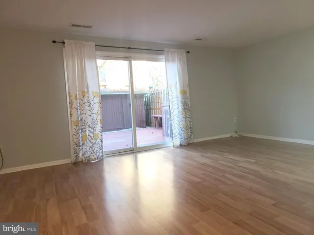 $350,000 | 6556 Frietchie Row, Columbia, MD 21045