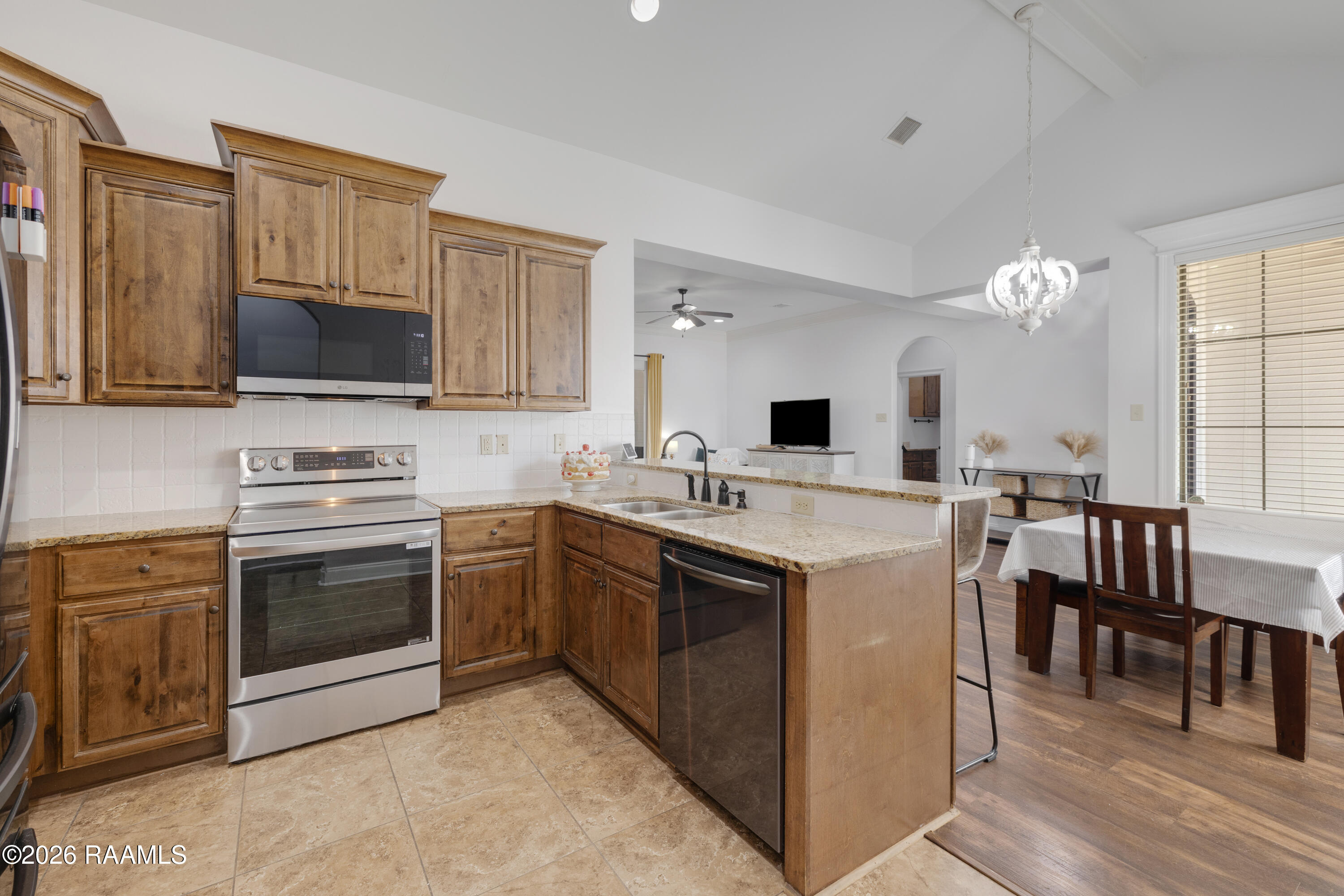 117 Range Drive Lafayette, LA 70508 - Photo 9 of 24 Kitchen